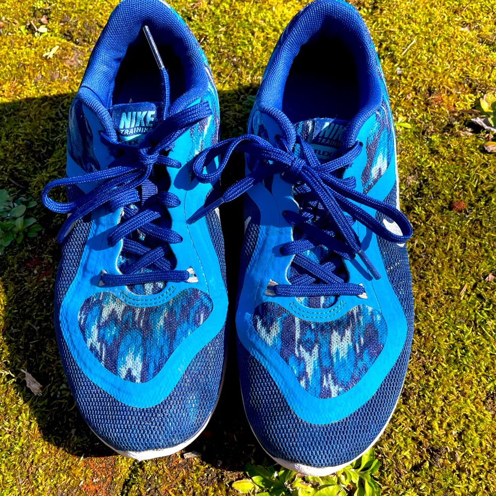 Nike Size 6, Women’s Sneakers Nike Flex